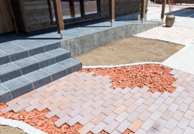 玄関アプローチ