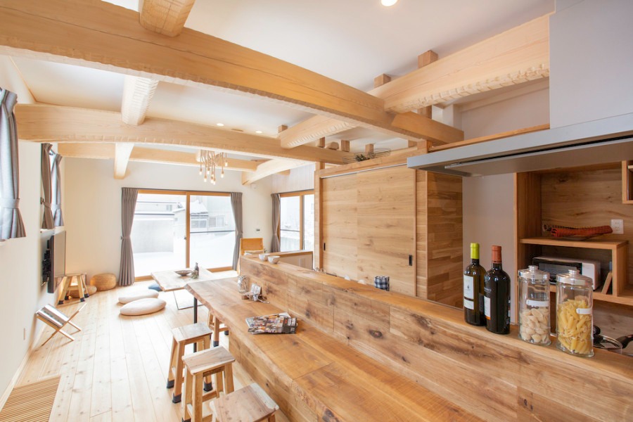 遊びをしっかりと詰め込んだ、居心地の良い家