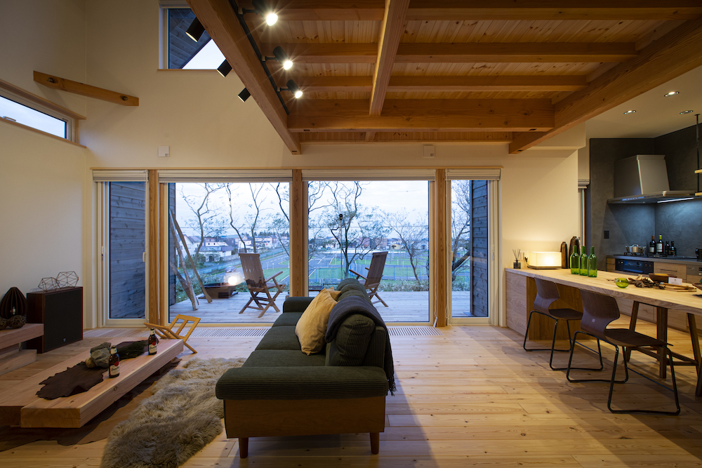 住宅街でもアウトドアを楽しめる家【室蘭市】